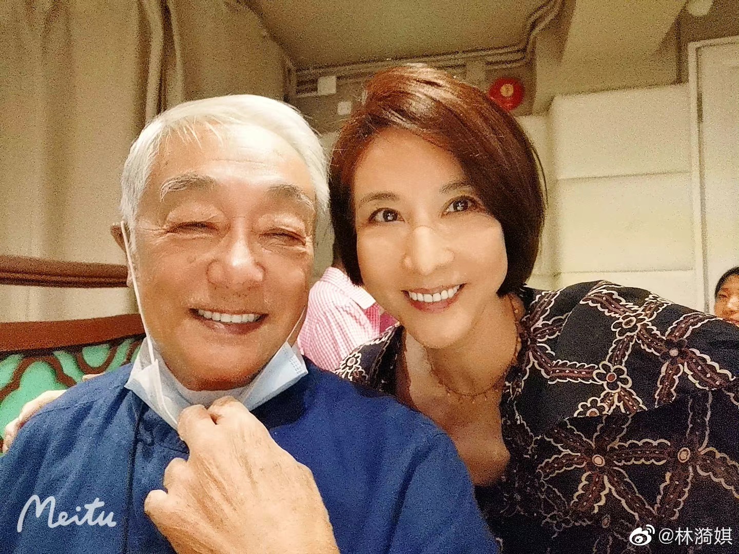 曾經同當時的紅星,例如呂良偉、周潤發、汪明荃等合作。