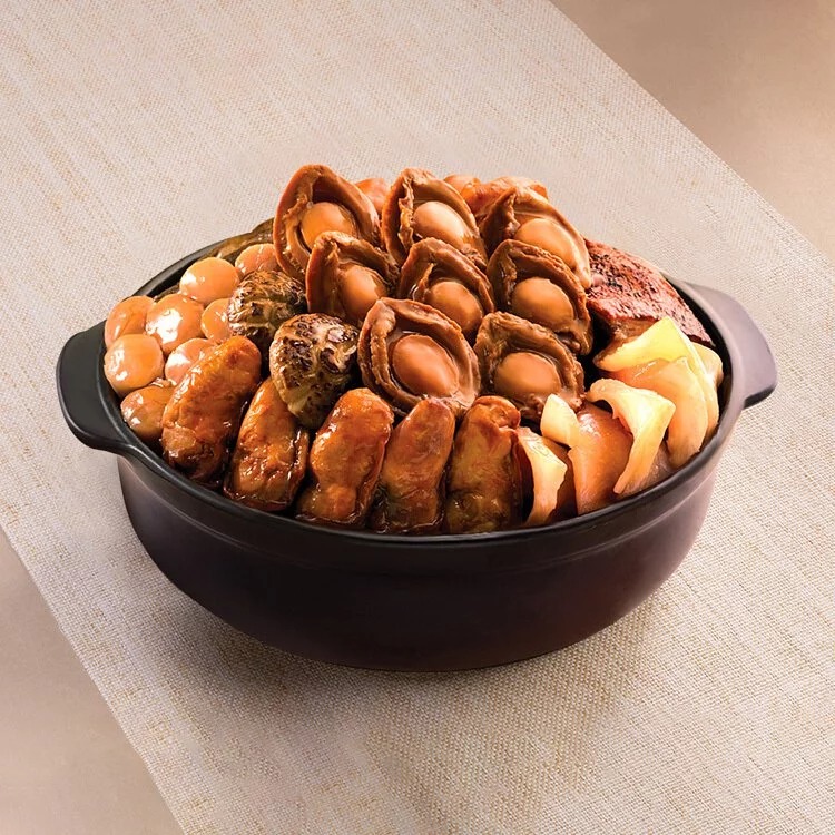 富豪酒店「極品鮑羅萬有盆菜」