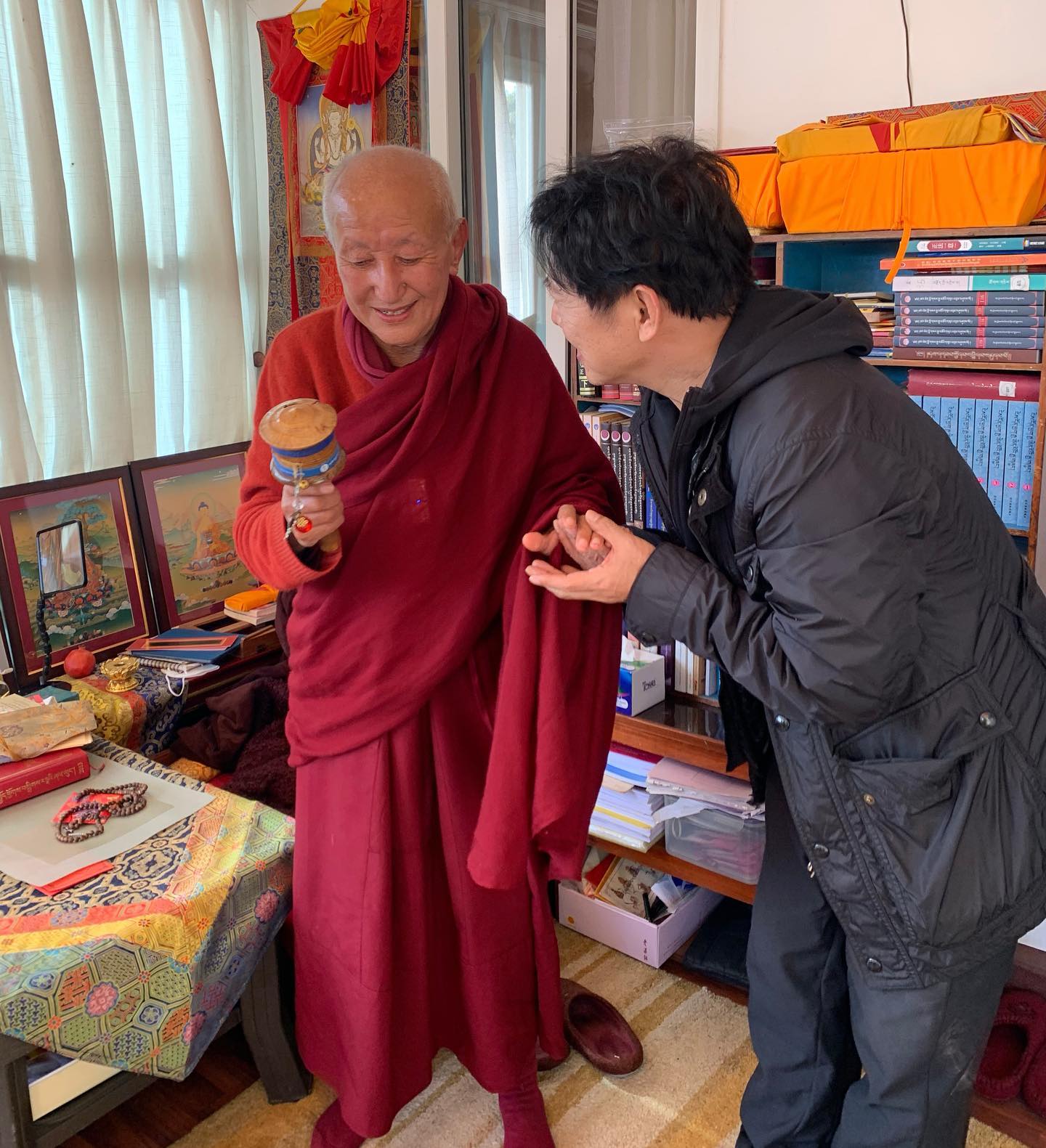 趁著聖誕假期帶家人飛尼泊爾,拜訪努巴寧波車。