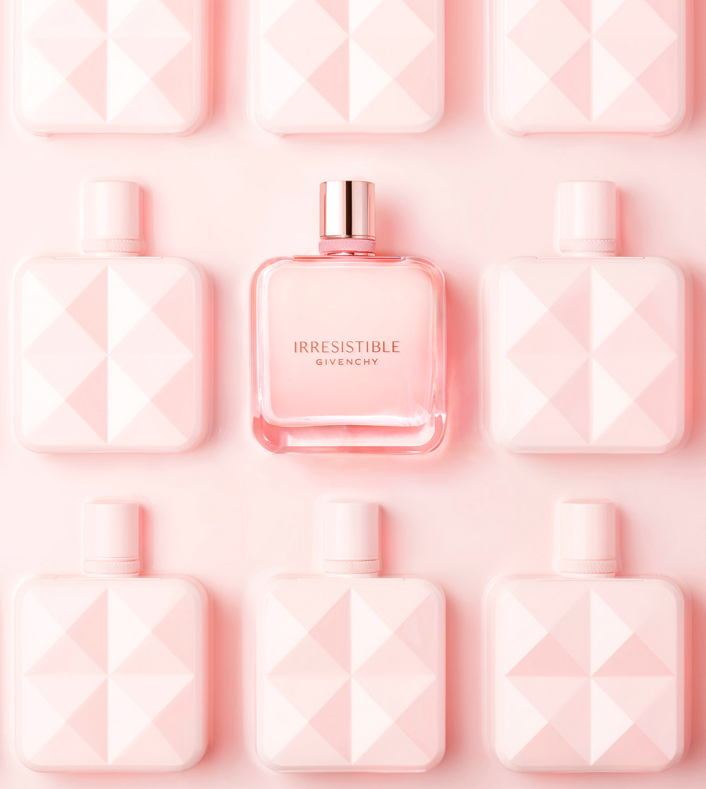 GIVENCHY 傾城玫瑰絲絨香水 $720/35ml、$1,055/50ml、$1,235/80ml