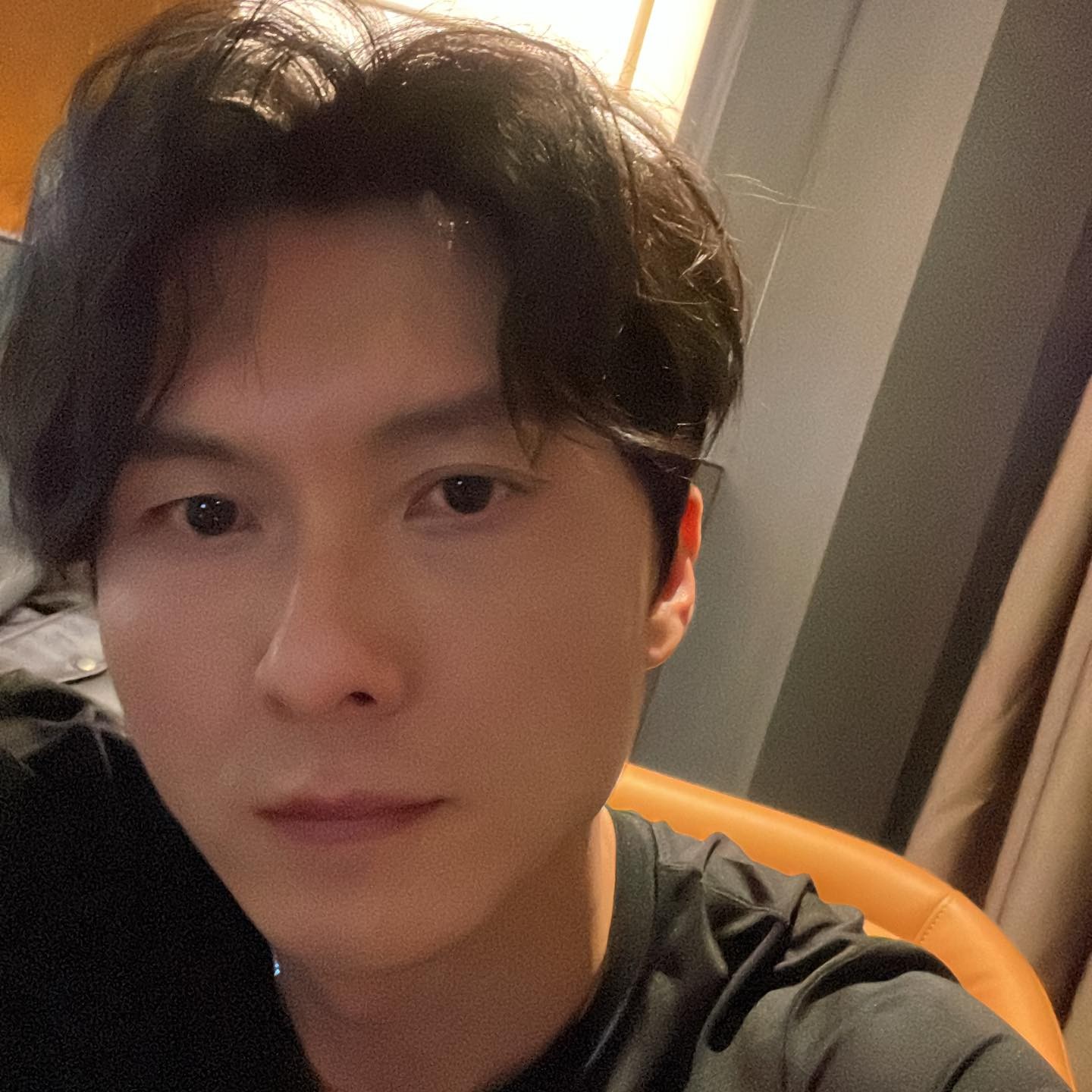 王浩信加入TVB後便扶搖直上,異性緣旺盛的他,每逢拍新劇都會與劇中女演員傳出緋聞。