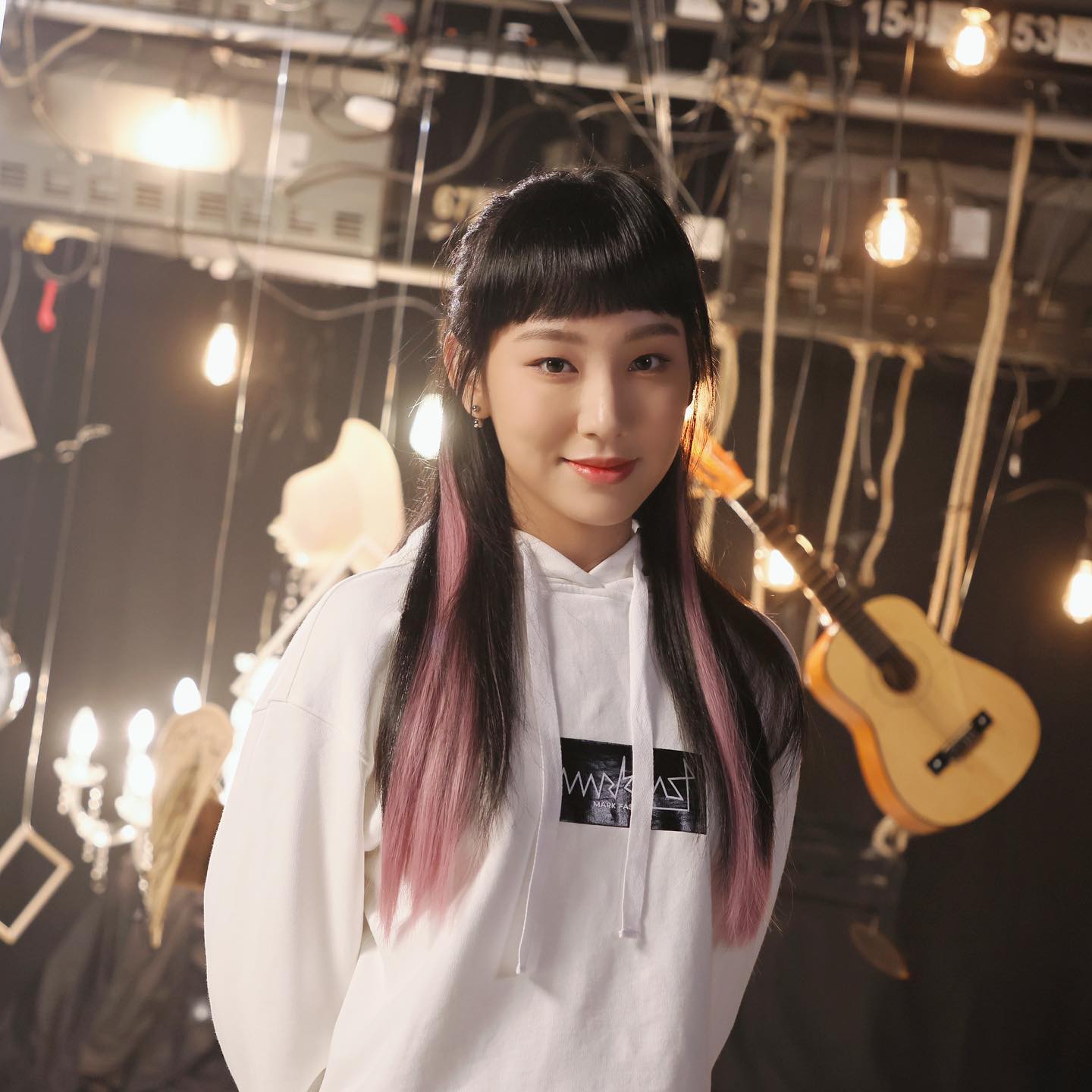 屬雞明星代表：炎明熹