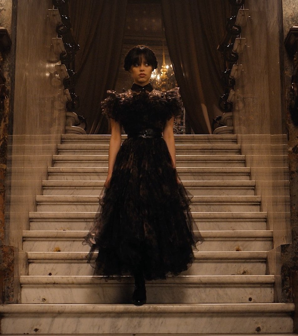 Wednesday與Tyler和Xavier兩位男生的關係是網民最想知的事