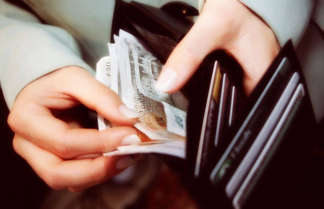 銀包風水｜破損易漏財、舊銀包不可亂扔？6個新年必學招財開運禁忌！