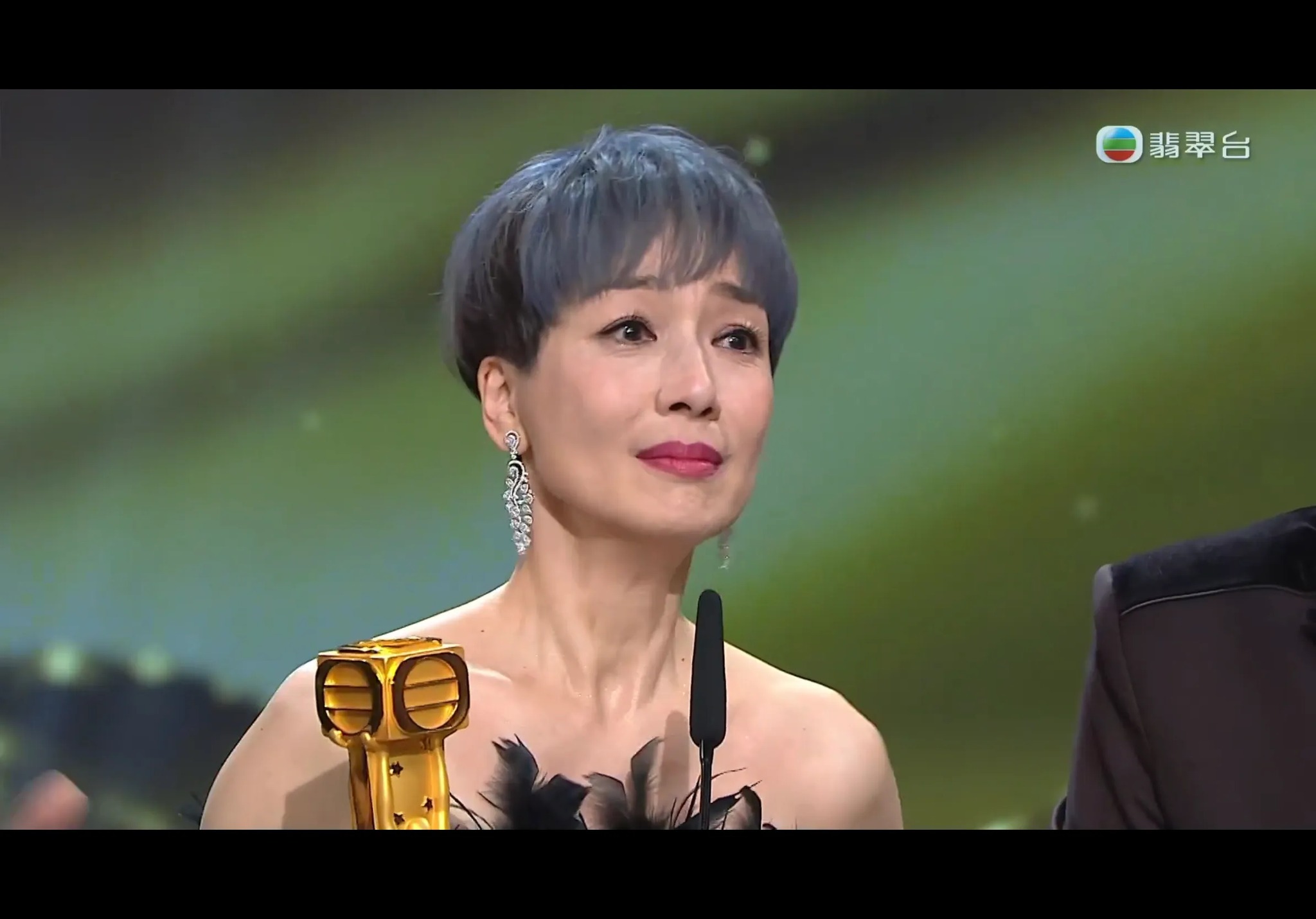 江美儀憑《下流上車族》奪得「最佳女主角」