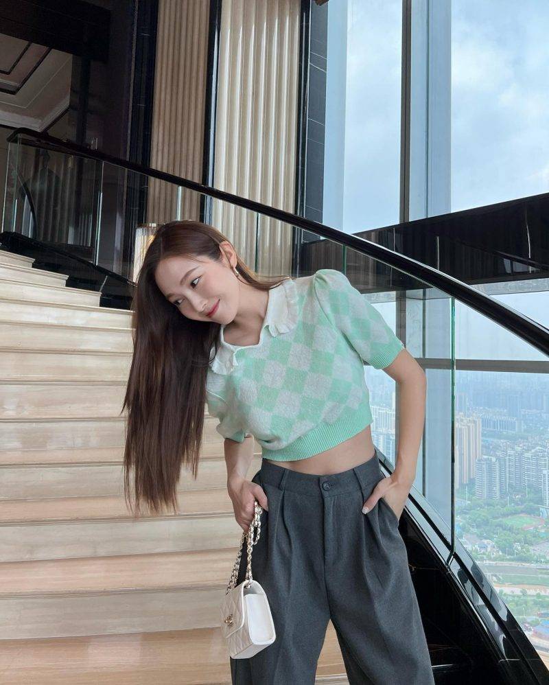 過著「精緻窮」生活的人,秉持著「及時行樂」的概念。