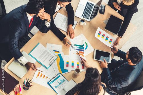 一般會議的發言分為正式發言和自由發言兩種。