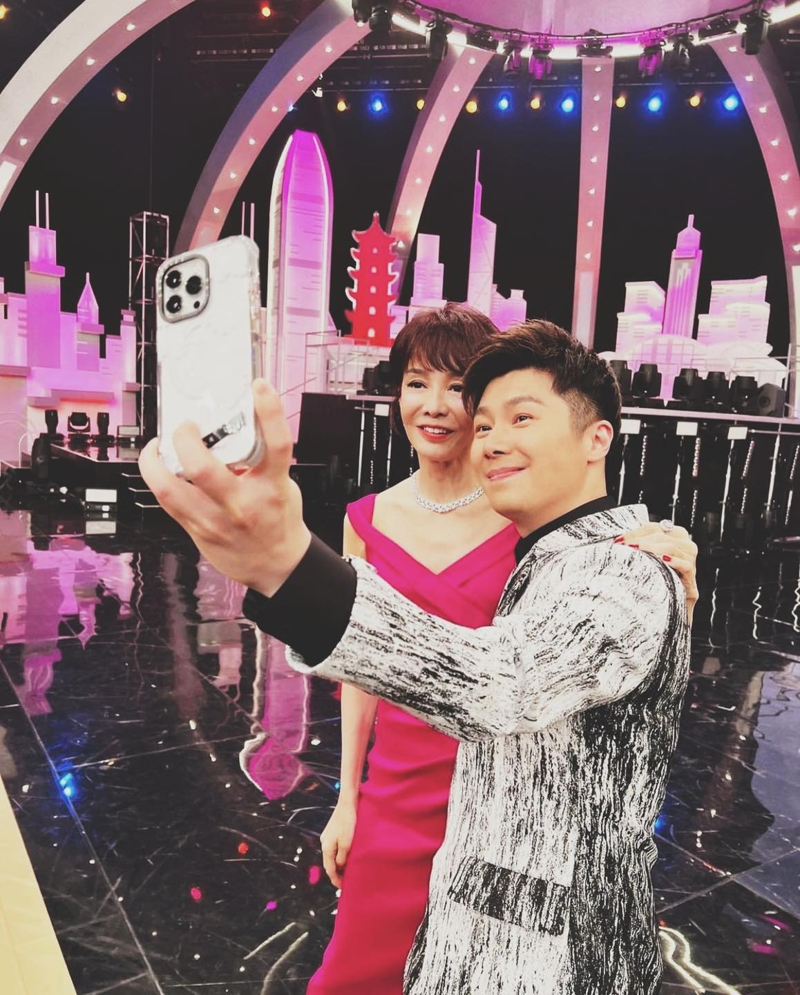 在TVB捱足16年的周奕瑋，最終能有機會發圍。