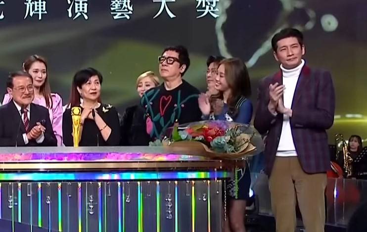 《愛回家》演員上台賀珍姐