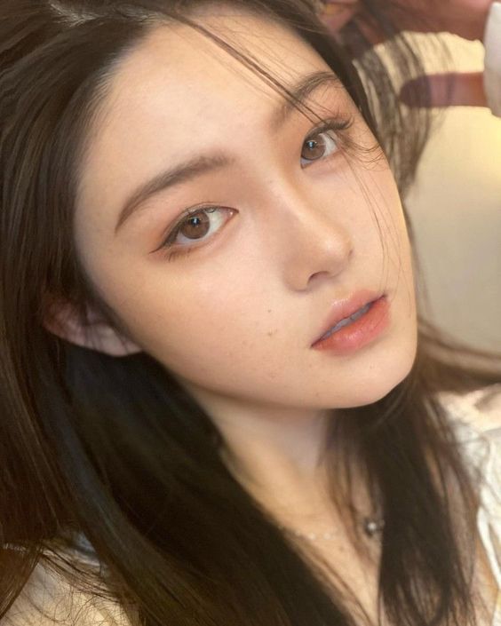 二、睫毛分段夾一次就夠