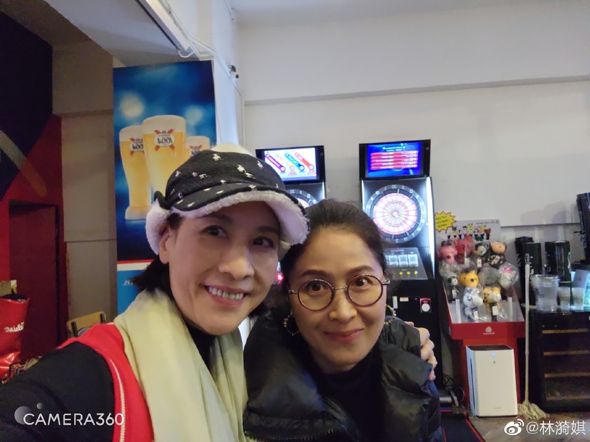 邵美琪素顏現身，打扮簡單仍然明豔照人，狀態Fit爆！