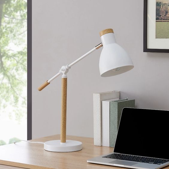 左邊光源要明亮