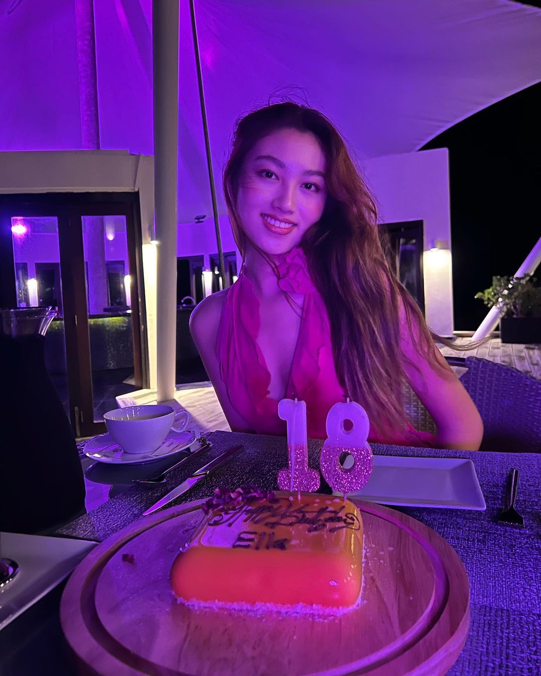  赴馬爾代夫慶祝成人禮