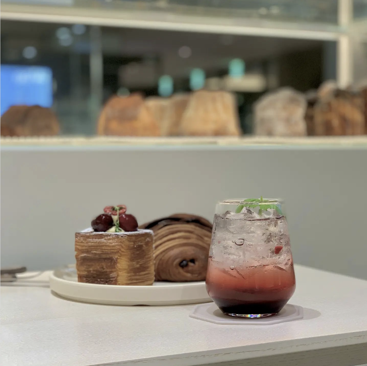 Hyundai City Outlet更設有多間人氣咖啡店和餐廳