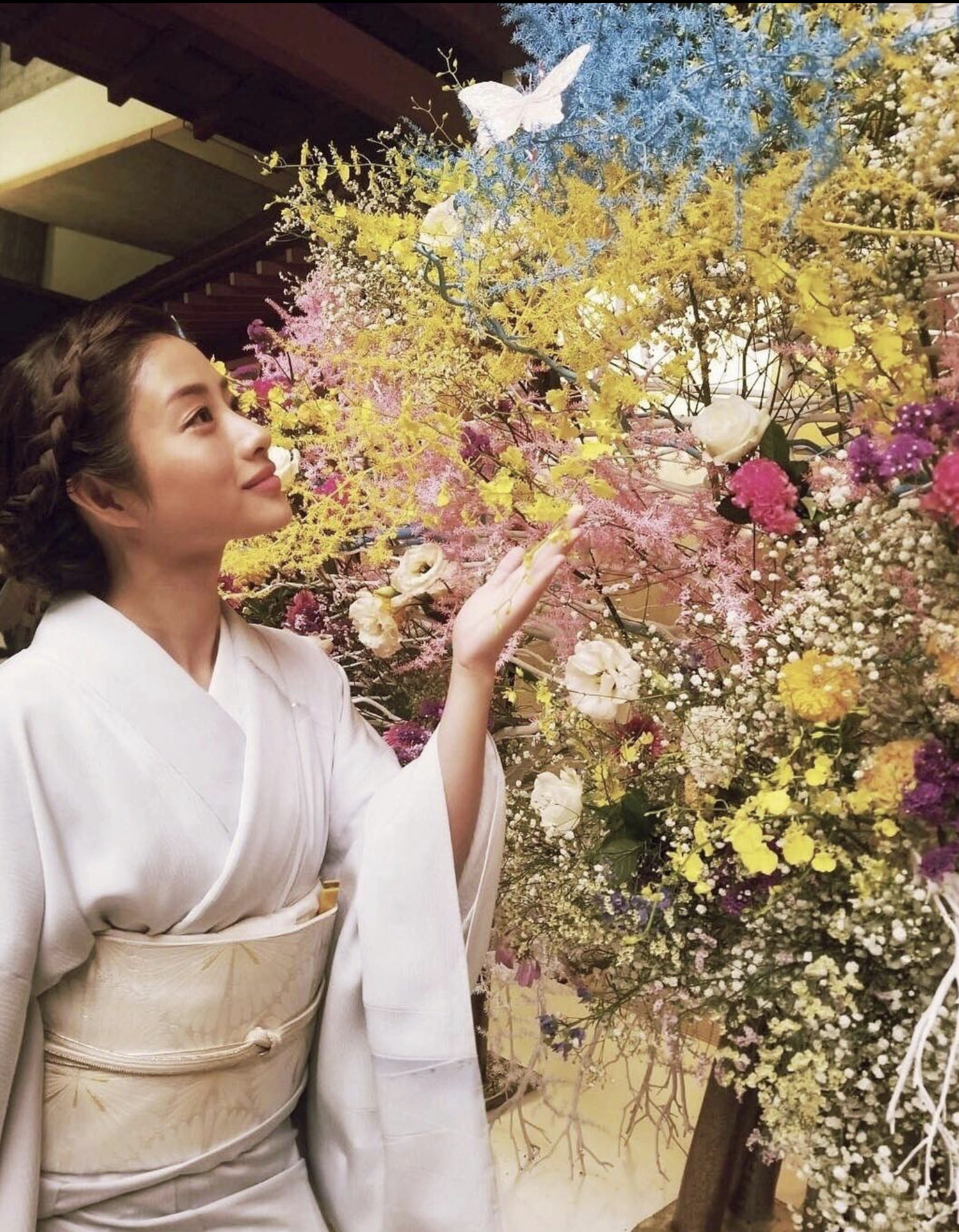 日本知名女星石原里美就曾在節目中分享她的V面秘訣