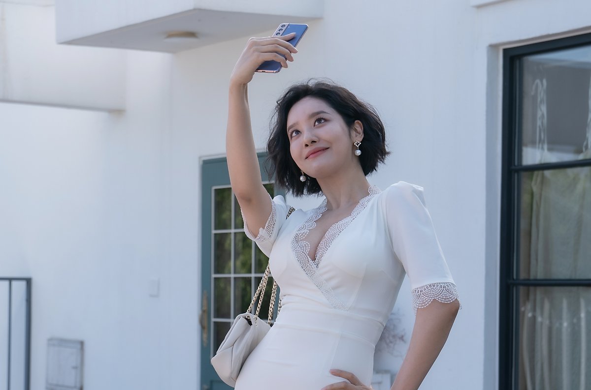 「五人幫」裡地位卑微,經常被他人使喚。