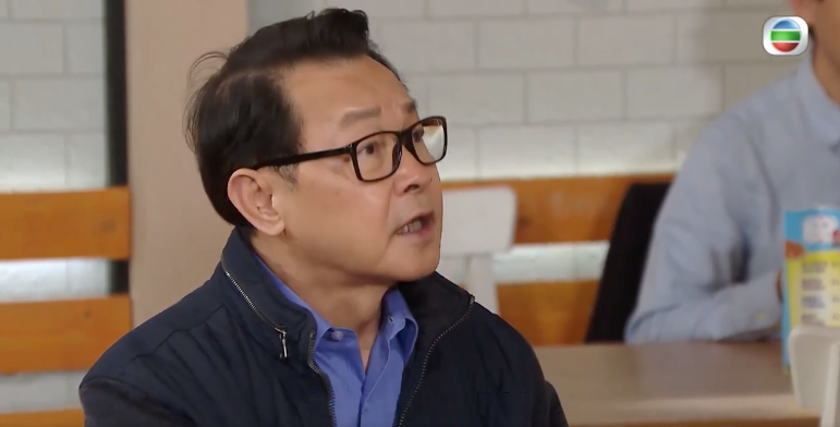 其後便投考佳藝電視的藝訓班並成功取錄,同期有鄭裕玲、魏秋樺等人,最終獲正式簽約成為藝員。