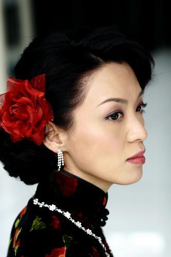 陳煒被指酷似梅艷芳