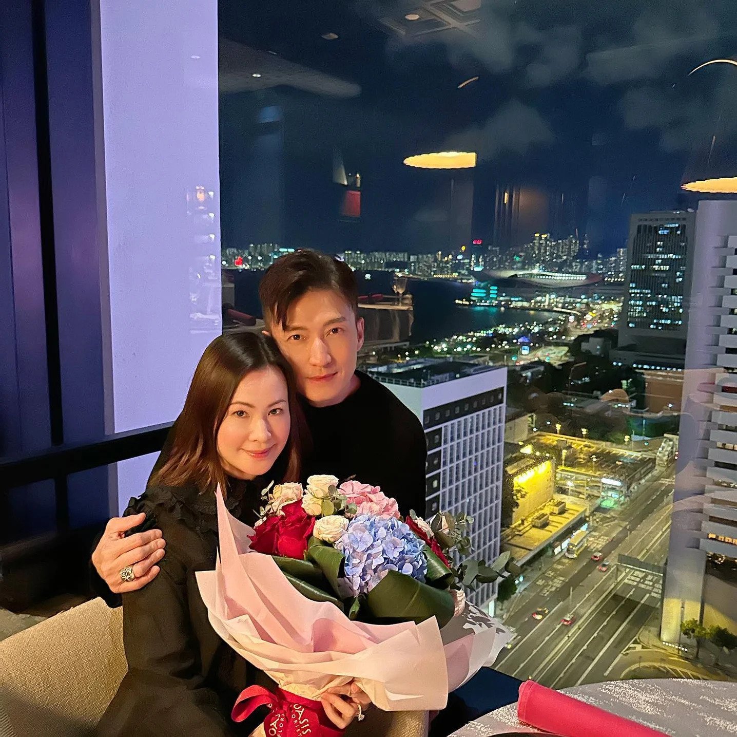 陳山聰同太太Apple慶祝結婚3周年。