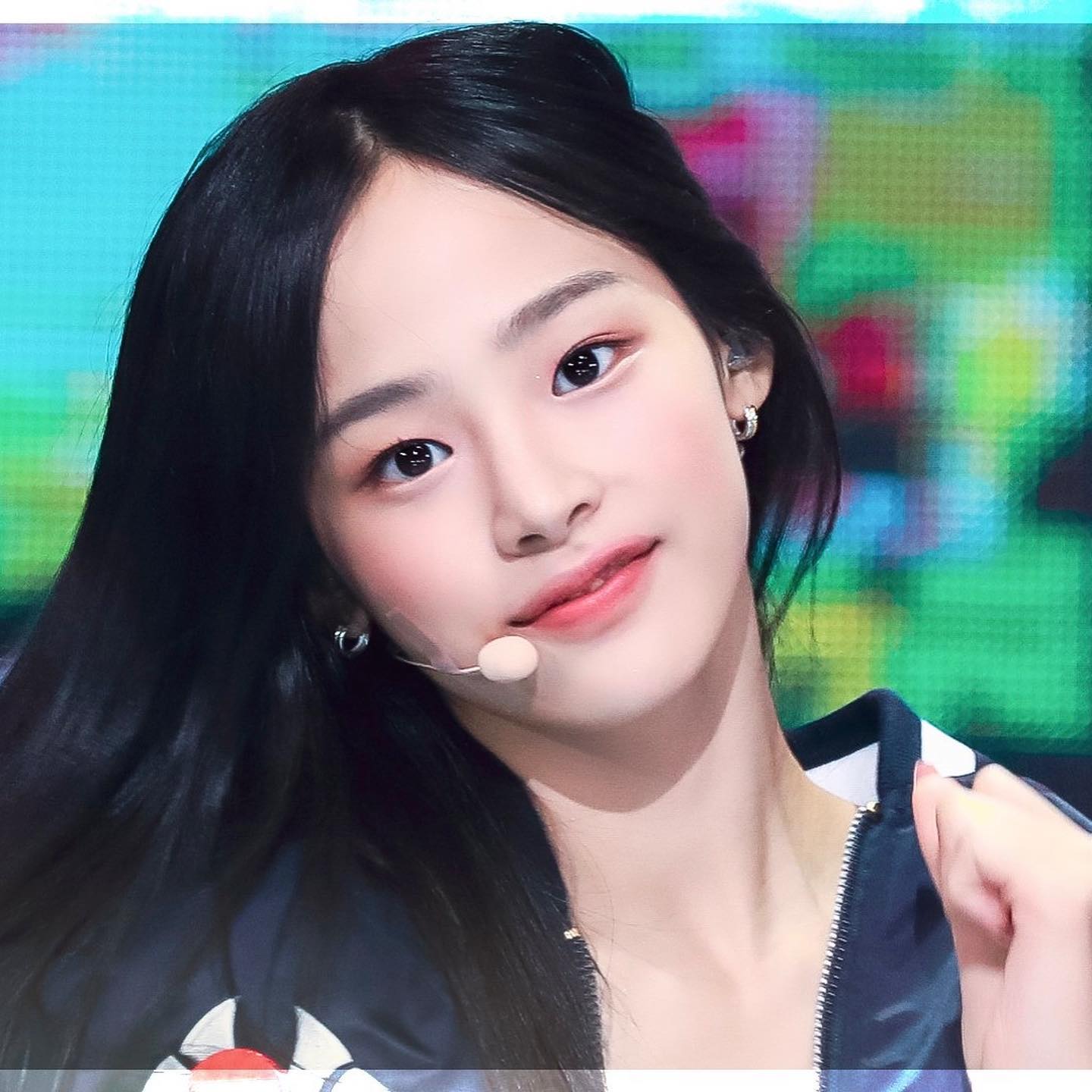 粉色臥蠶亦是幼態妝容的關鍵。