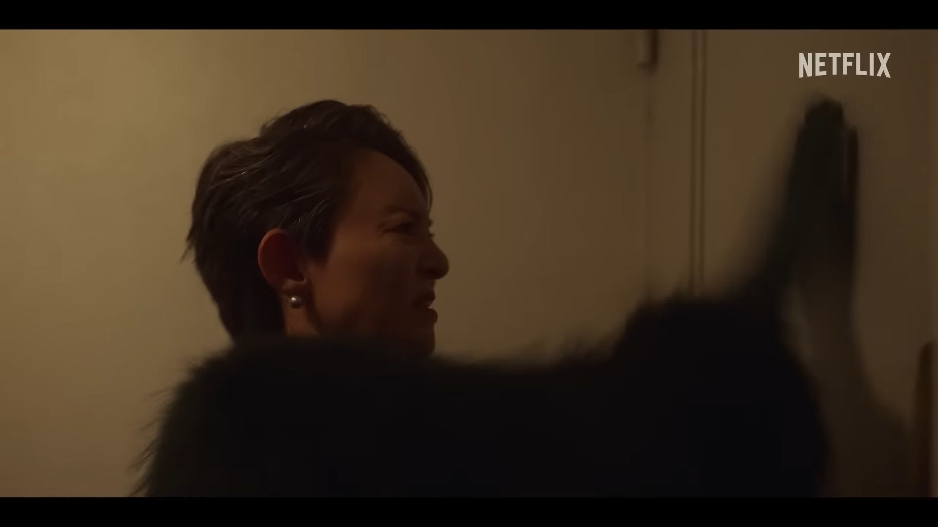 尖叫。