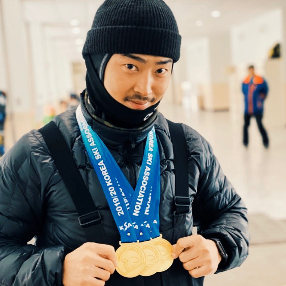 禹秦熔在成為混合健身選手前,其實是一名韓國單板滑雪運動員,而他亦是此項目的第一位國家代表。