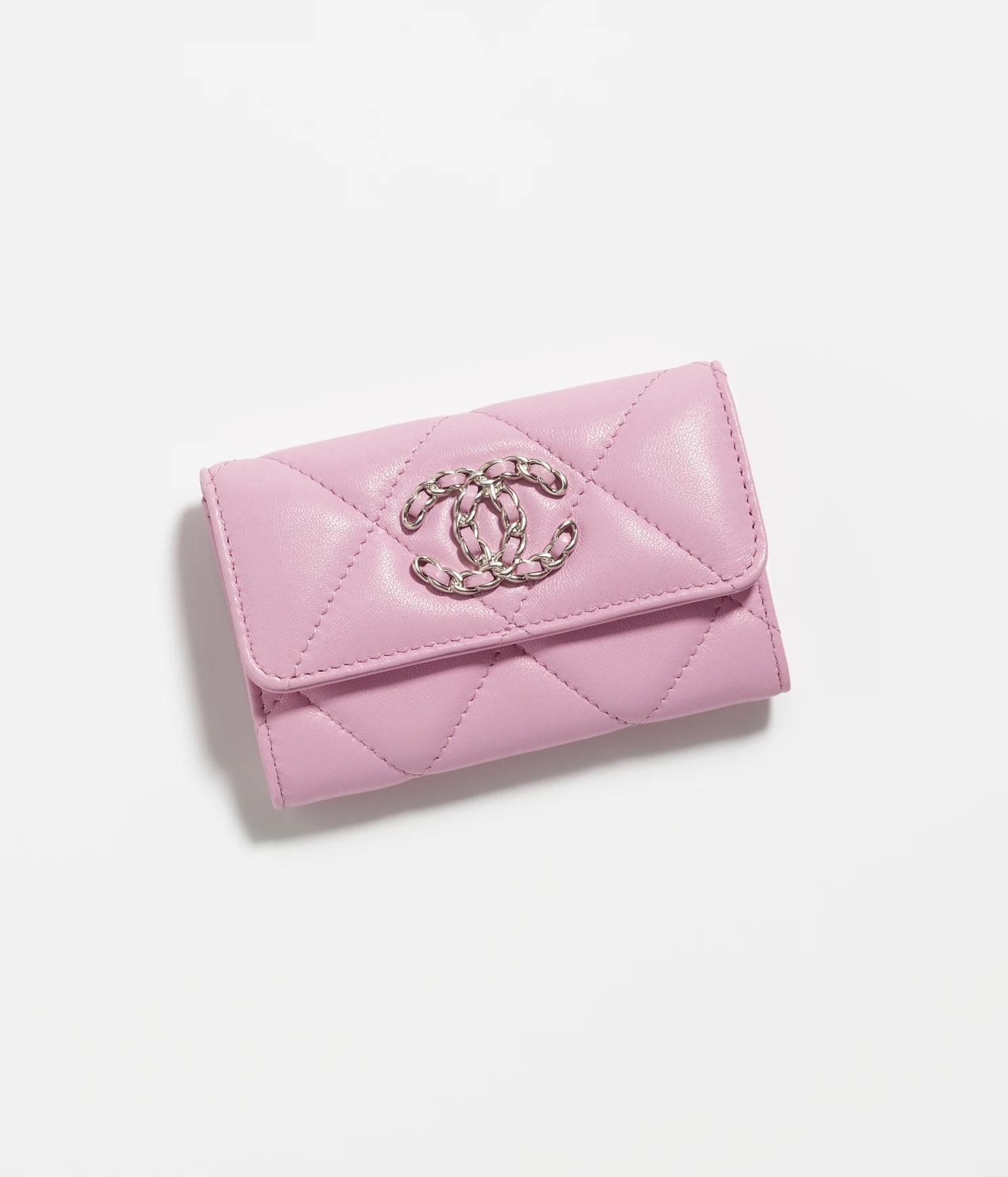 CHANEL 19 垂蓋卡片套 $5,100