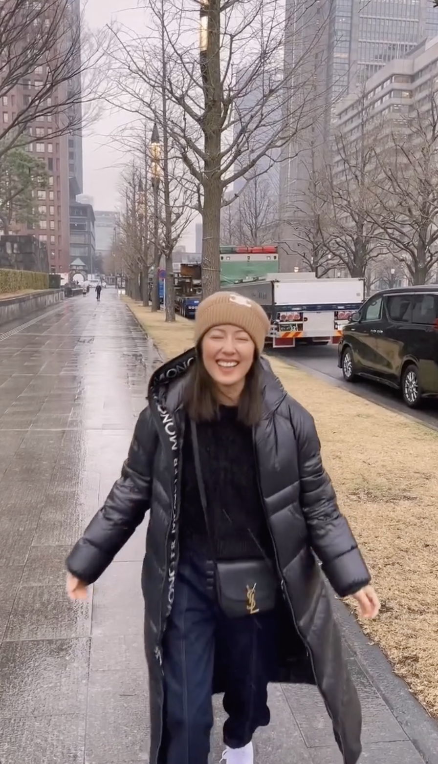 唐詩詠寫下:「快樂是轉瞬間的事,值得好好把握。」