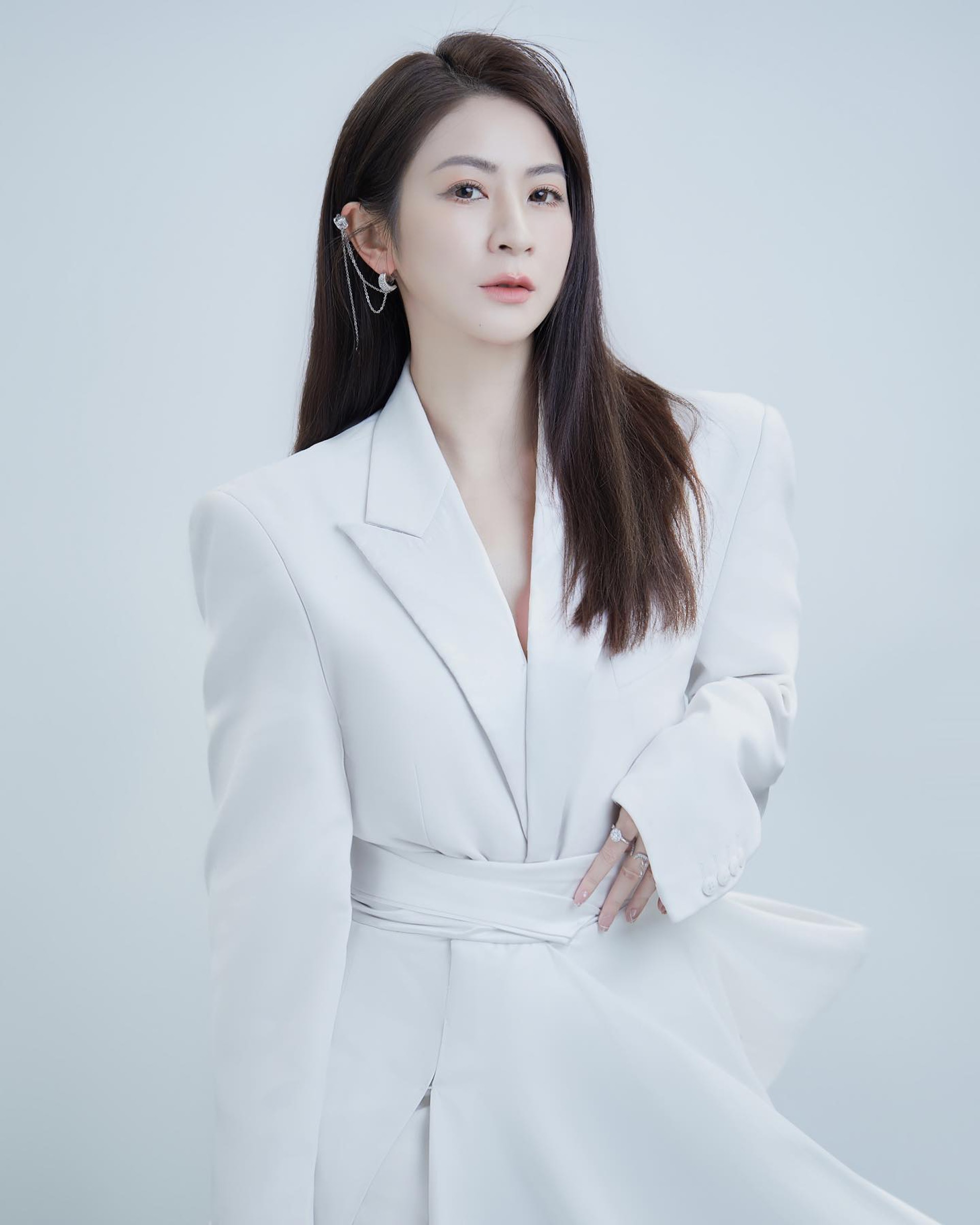 李焯寧北上發展後開公司做CEO,最近更踩過界踏足政界做政委。