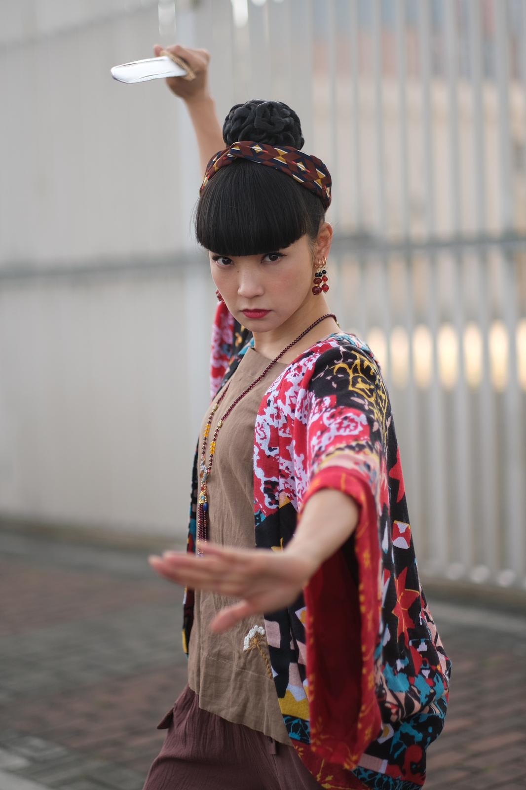 糖妹飾演的曉嵐被網民大讚:「糖妹打得硬橋硬馬,打鬥場面精彩。她的演技都唔錯。」