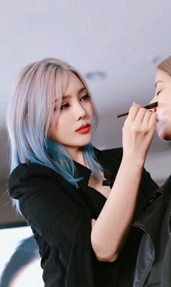 化妝掃接觸皮膚時會沾上肌膚的油脂和水分，若是不定期進行清潔便容易滋生細菌，從而令皮膚狀態變差。