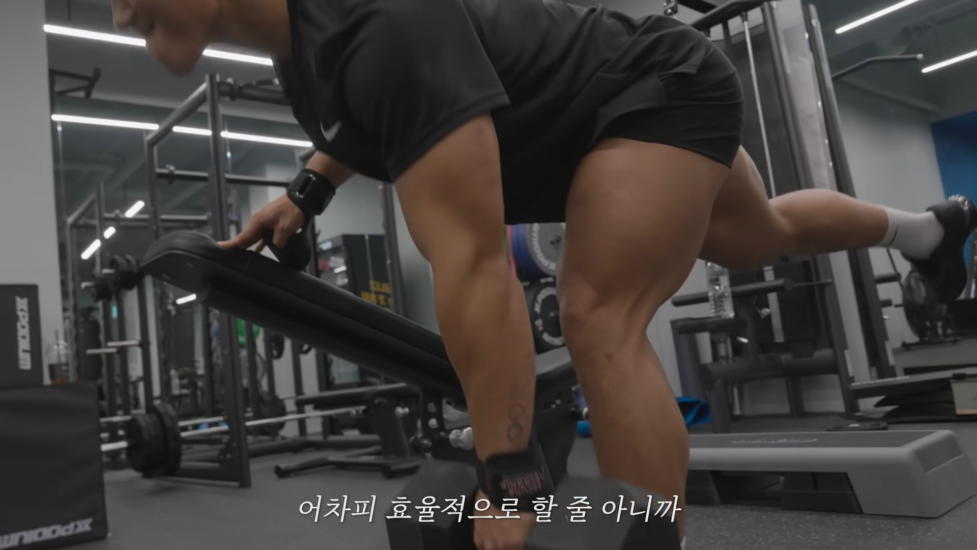尹誠彬退役後,便轉型開設個人Youtube頻道,不時會與觀眾分享自己的健身心得與日常的飲食管理。