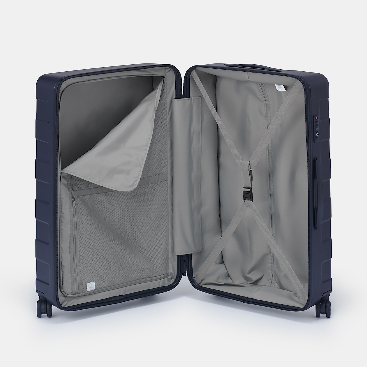 無印良品行李箱分別有36L、75L及105L尺寸,同時更多達5種配色選擇。