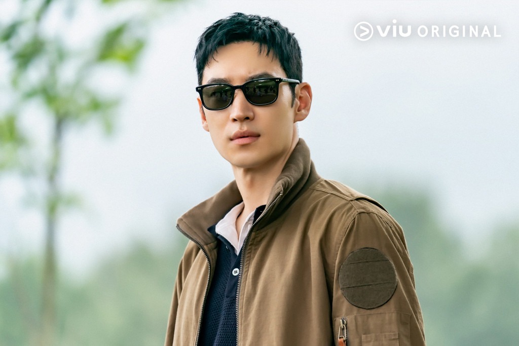 38歲的李帝勳憑神劇《Signal》彈出,在《模範的士》中飾演金道奇也被指是人生代表作。