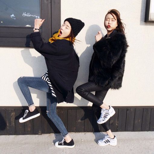 旅行中，我們應時刻關心旅伴的狀態，互相遷就和理解對方。