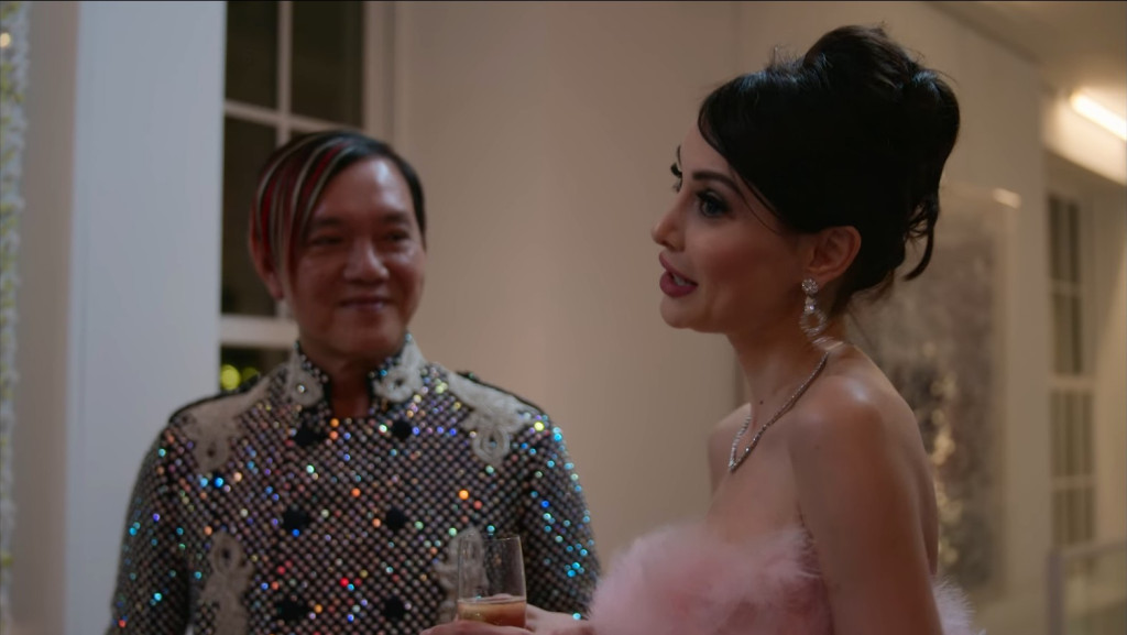 2012年,殼王陳國強旗下的保華建業曾斥資20億元,向洪永時購入澳門路氹金光大道地段。