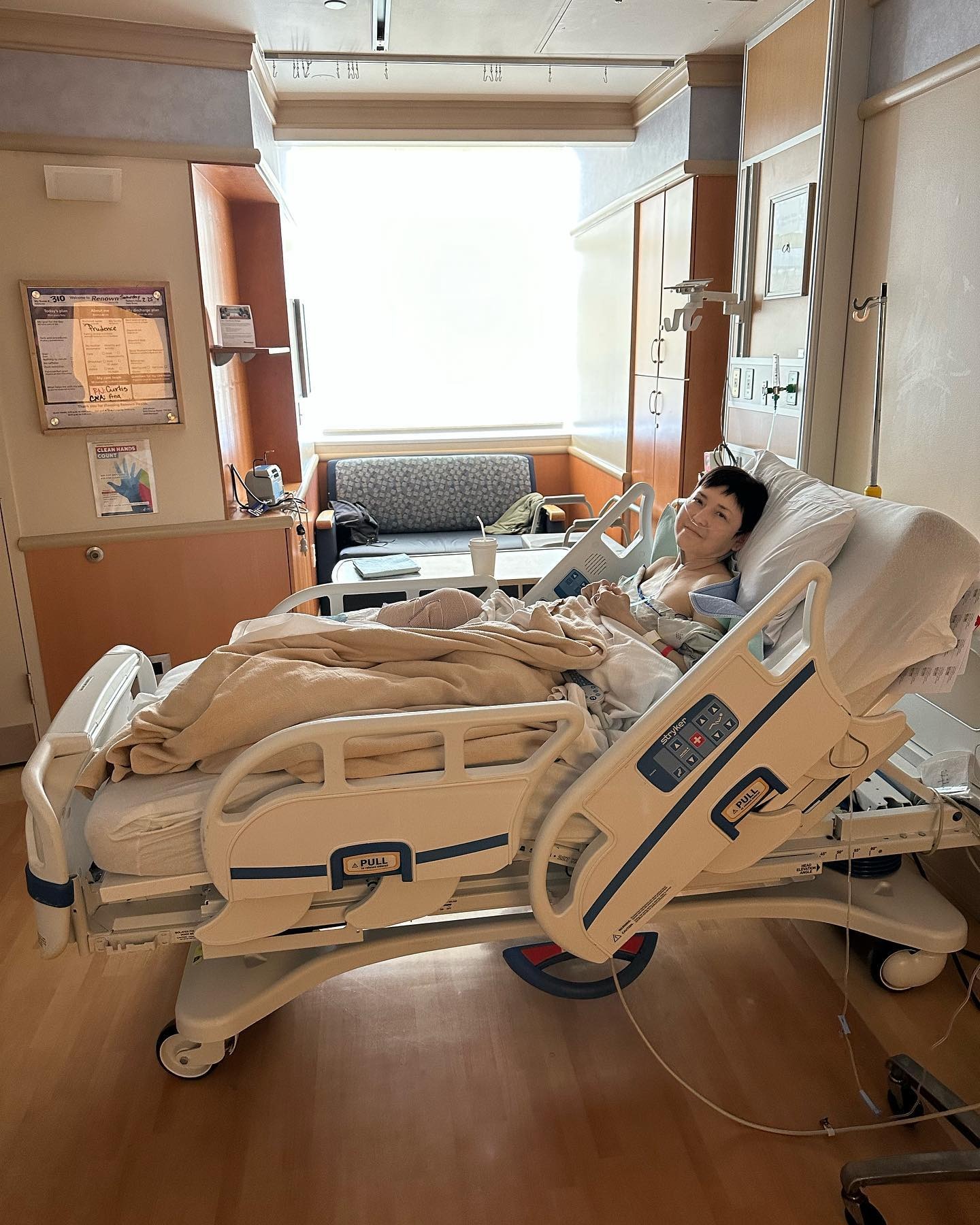 劉美君滑雪意外右腿重傷要鑲釘