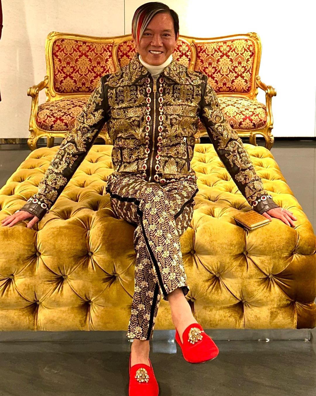 洪永時當時不斷向外宣稱將會經營賭場生意,令到股價暴升。