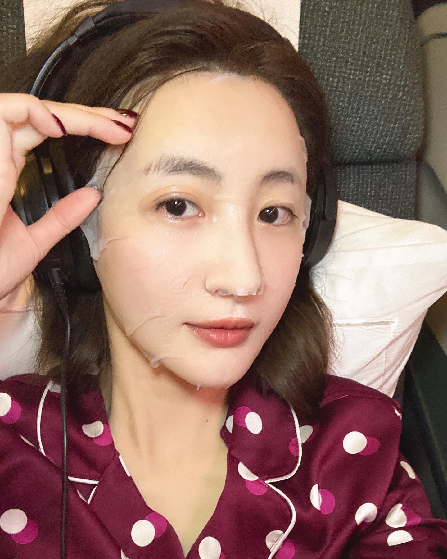 搭長途機的最方便護膚方法，就是帶備睡眠面膜。