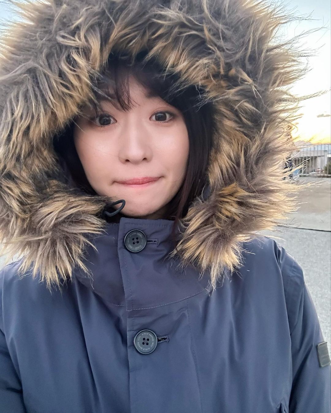濱口愛子在日本當地表示天氣冷