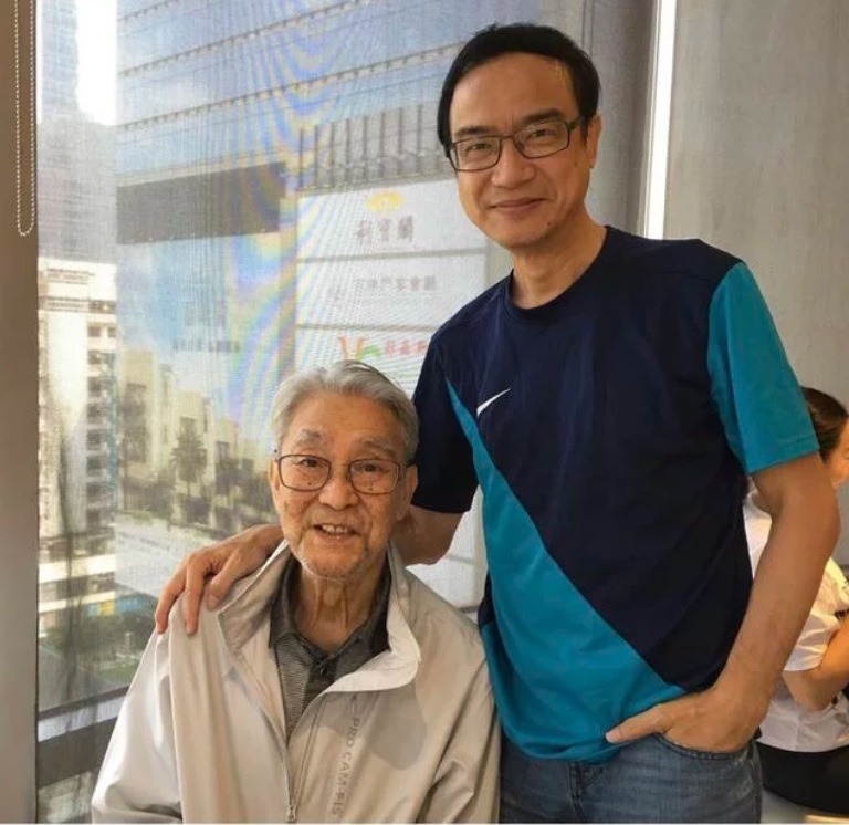 入行超過60年的資深演員周驄，飾演過無數個深入民心的角色