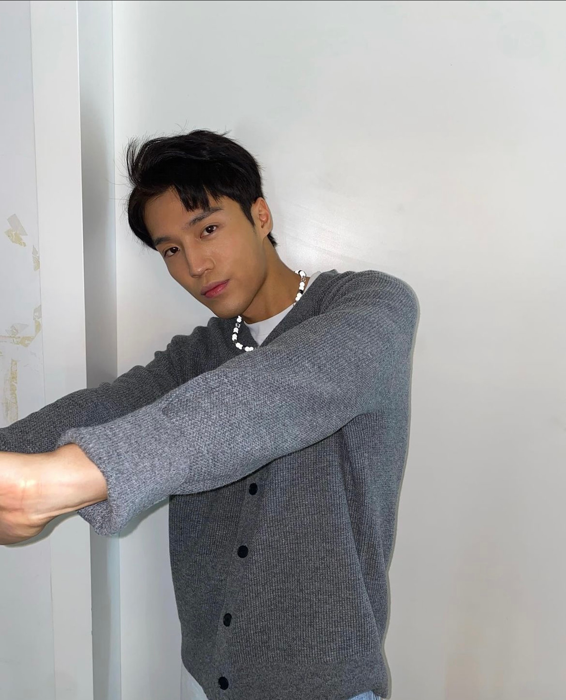 丁子朗的五官愈見精緻星味漸濃,高鼻更成為ICON。