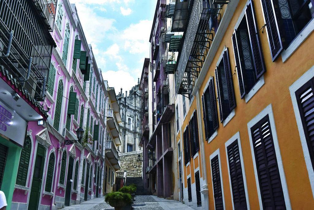 新建的戀愛.電影館樓高三層,當中會每月將舉辦不同專題的電影或焦點導演作品展。