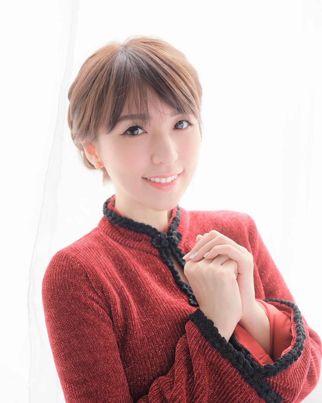 孫慧雪自大學開始已經在職業道路上有著多重身份。