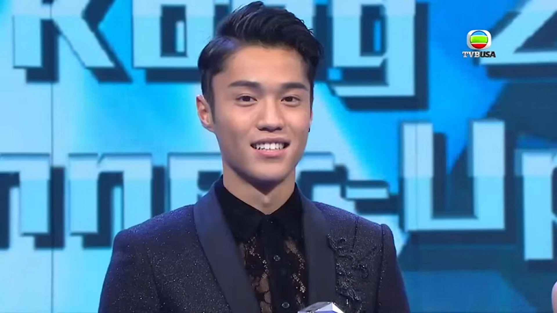 丁子朗2016年參選港男時一臉稚氣。