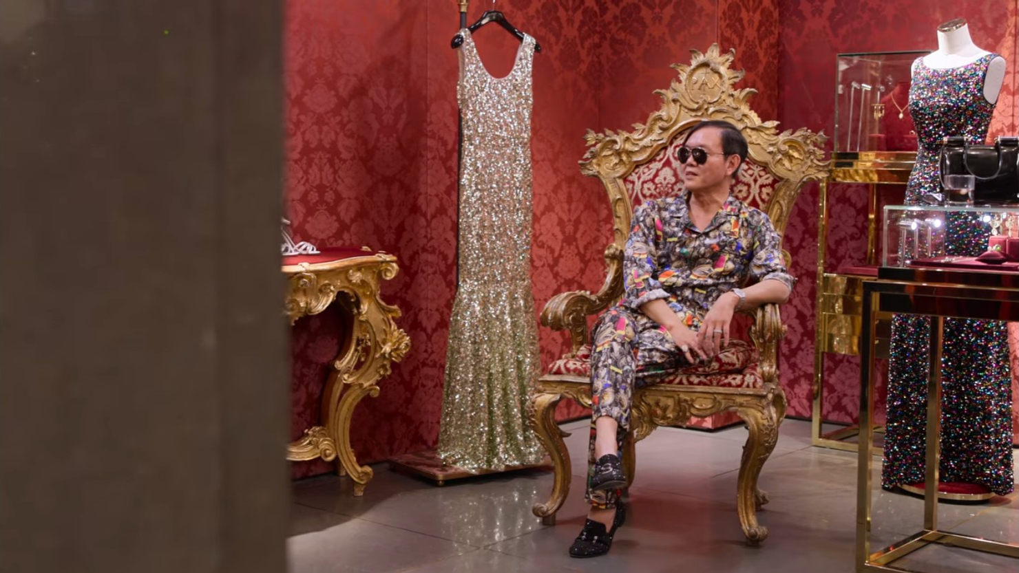 並計劃興建六星級酒店和賭場,總投資額達64億元。