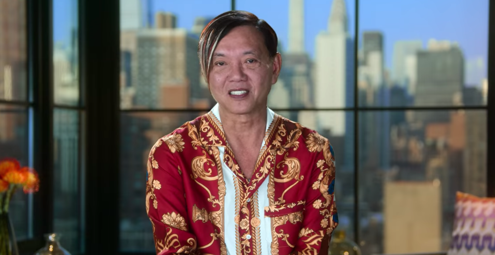 洪永時於1981年畢業於洛杉磯南加州大學,持有工商管理碩士學位。