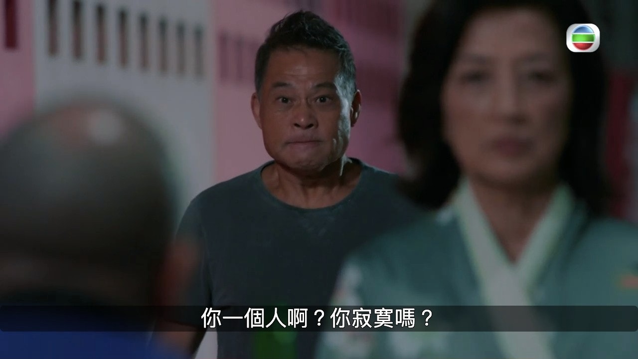 在劇中先後施展各種高難度動作