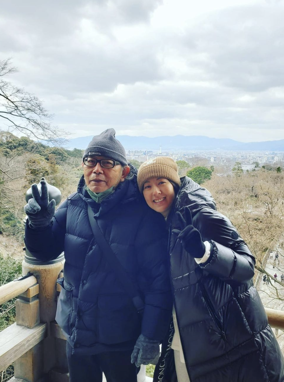 唐詩詠爸爸忍不住問:「又影呀?」