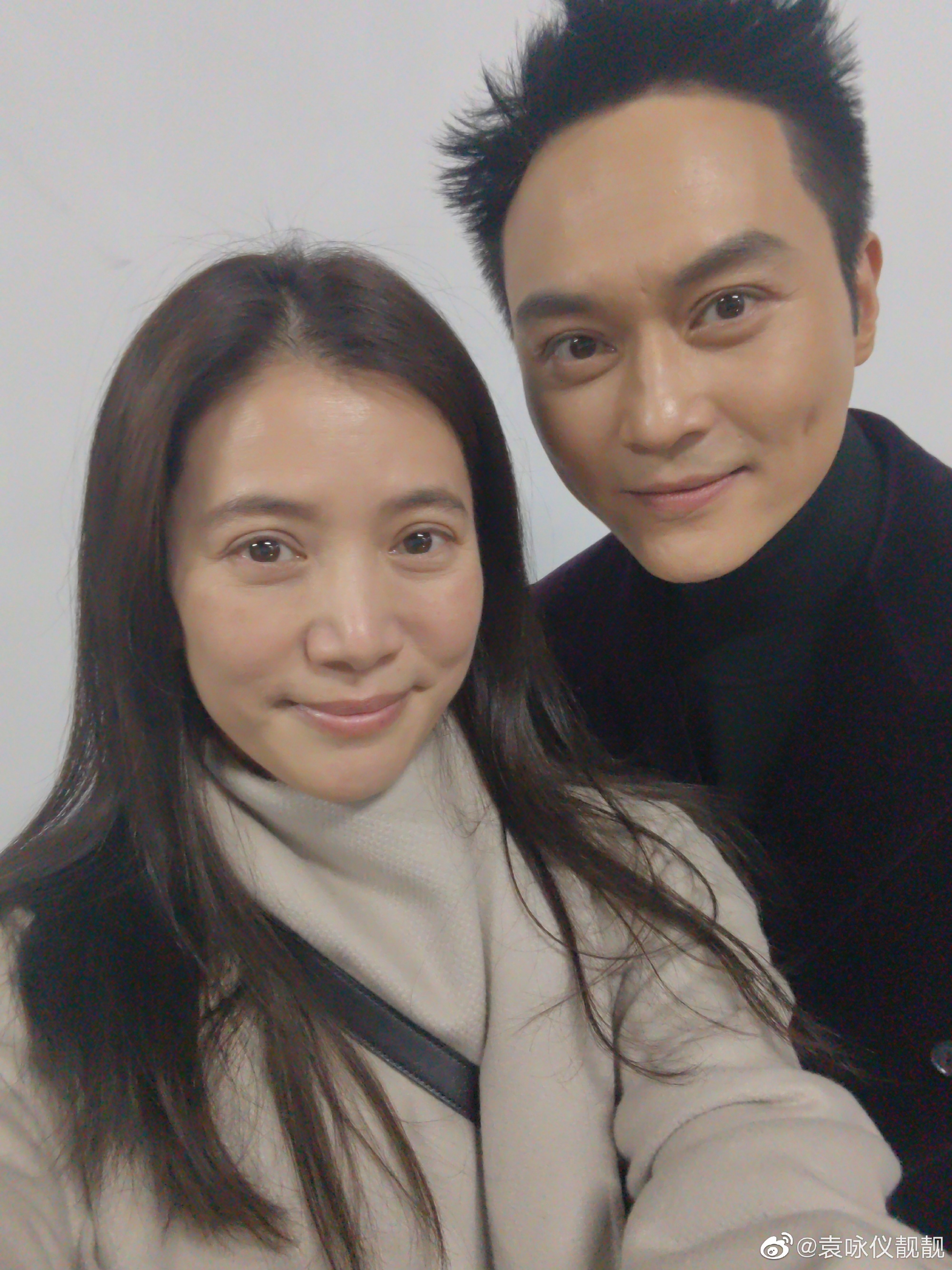 翻看袁詠儀的社交平台,她平時很少化妝。